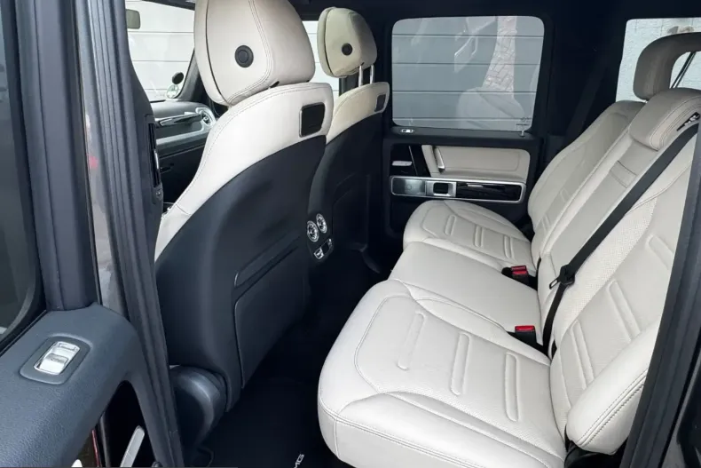 Mercedes-Benz G 400 (Clasa G) din 2023 cu 33.500 km - oferta MER205121 - foto 7