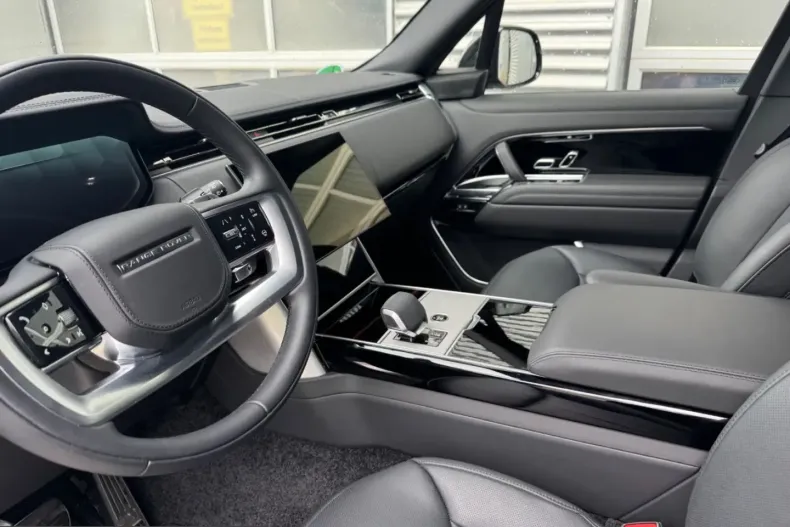 Land Rover Range Rover din 2024 cu 4.000 km - oferta LAN205128 - foto 9