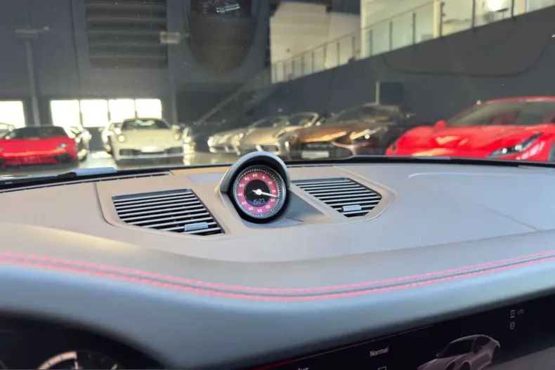 Porsche 992 din 2024 cu 19.990 km - oferta POR205131 - foto 16