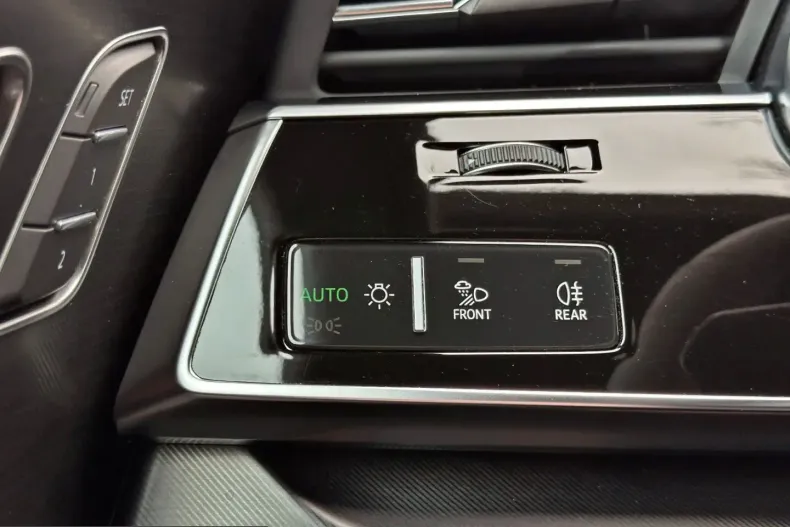 Audi RSQ8 din 2024 cu 10.590 km - oferta AUD205135 - foto 17