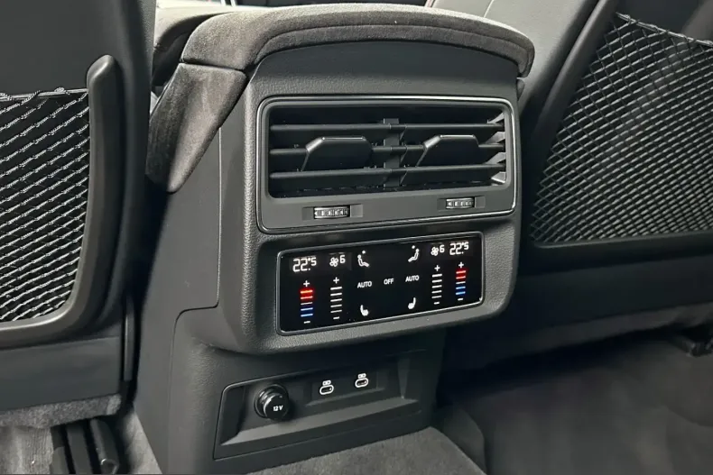 Audi RSQ8 din 2024 cu 10.590 km - oferta AUD205135 - foto 27