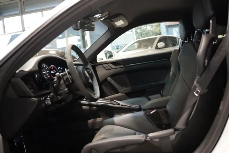 Porsche 992 din 2024 cu 4.500 km - oferta POR205137 - foto 26