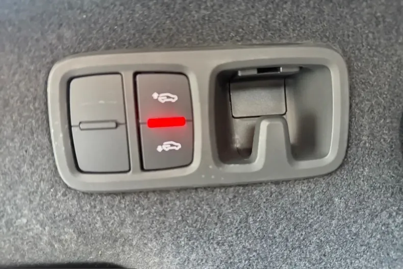 Audi Q8 din 2025 cu 13.677 km - oferta AUD205160 - foto 13