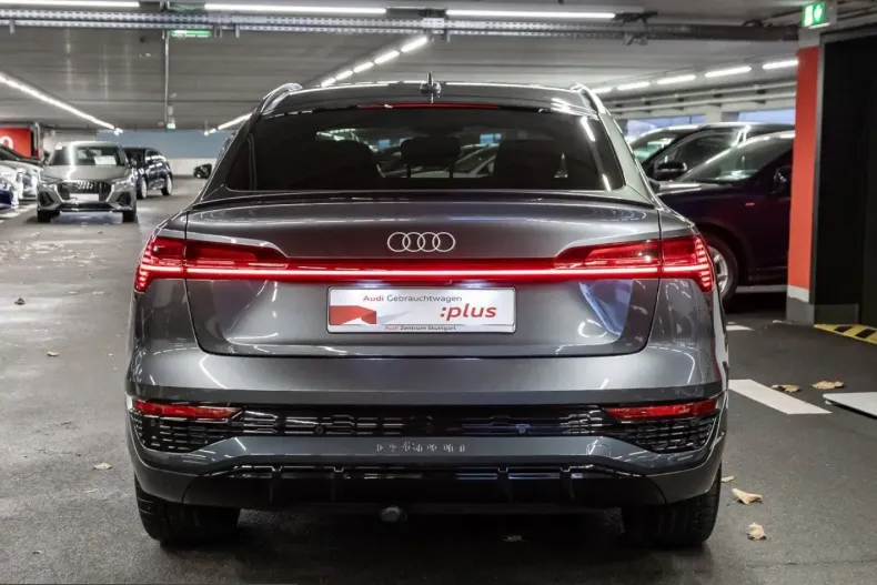 Audi Q8 e-tron din 2025 cu 4.458 km - oferta AUD205162 - foto 4