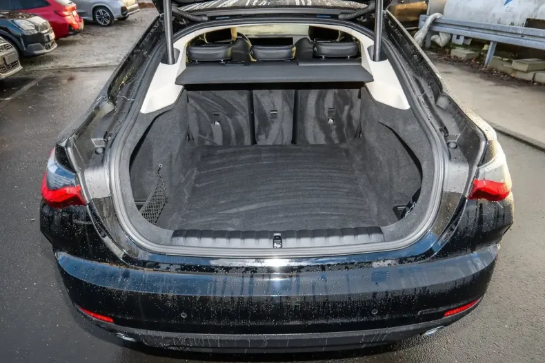 BMW 420i (Seria 4) din 2024 cu 12.804 km - oferta BMW205167 - foto 19