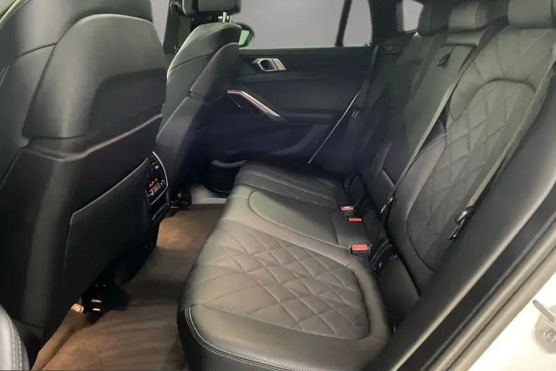 BMW X6 (Seria X) din 2023 cu 64.599 km - oferta BMW205168 - foto 10