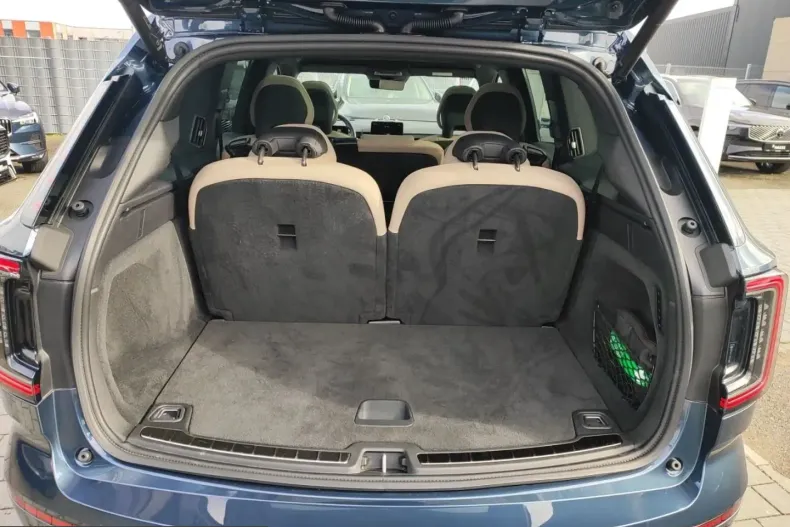 Volvo EX90 din 2025 cu 7.880 km - oferta VOL205175 - foto 25