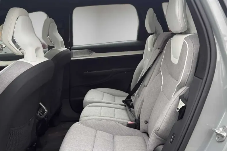 Volvo EX90 din 2024 cu 12.547 km - oferta VOL205180 - foto 11