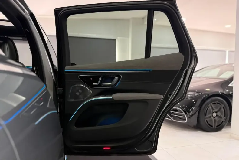 Mercedes-Benz EQS SUV din 2023 cu 48.327 km - oferta MER205186 - foto 24