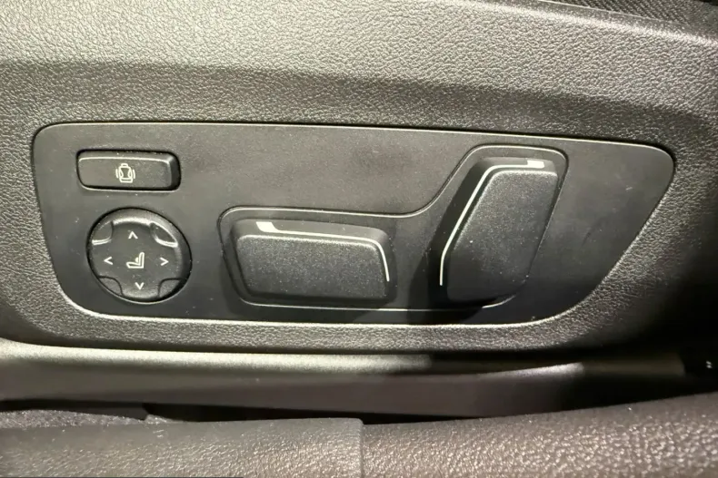 BMW M340i (Seria 3) din 2025 cu 9.600 km - oferta BMW205200 - foto 18