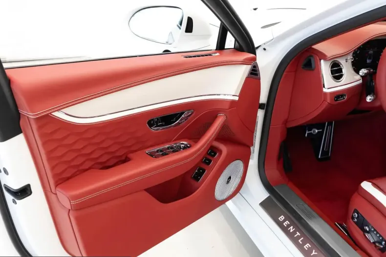 Bentley Flying Spur din 2025 cu 9.900 km - oferta BEN205210 - foto 19