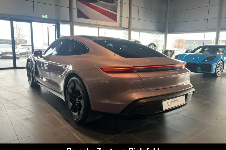 Porsche Taycan din 2024 cu 2.243 km - oferta POR205211 - foto 3