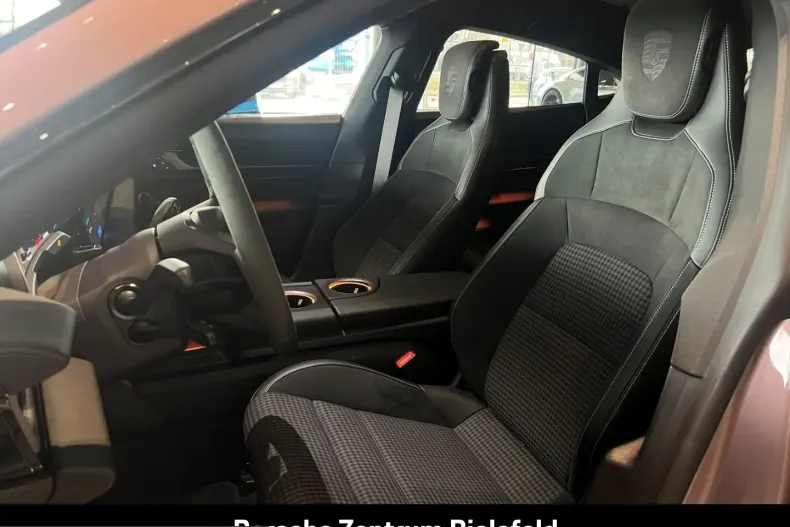 Porsche Taycan din 2024 cu 2.243 km - oferta POR205211 - foto 19