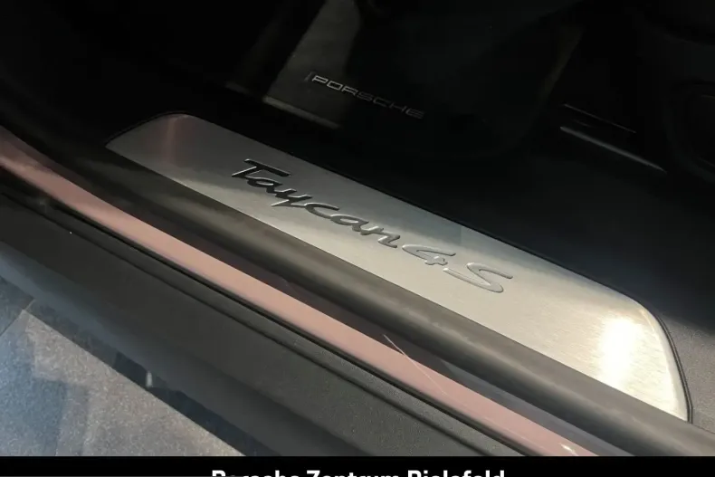 Porsche Taycan din 2024 cu 2.243 km - oferta POR205211 - foto 21