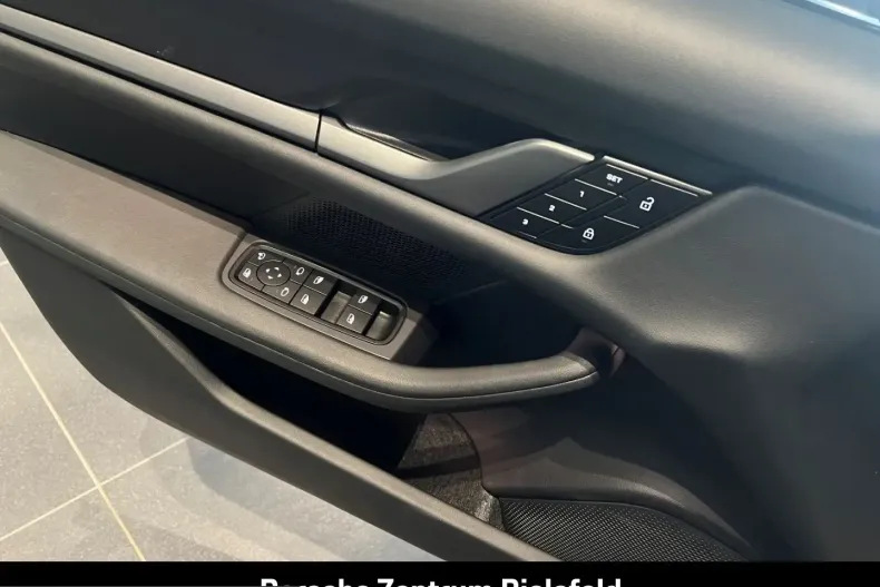 Porsche Taycan din 2024 cu 2.243 km - oferta POR205211 - foto 22