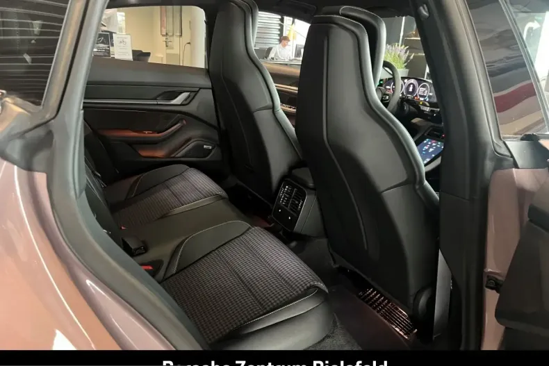 Porsche Taycan din 2024 cu 2.243 km - oferta POR205211 - foto 32