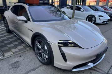 Porsche Taycan din 2023 - oferta POR205213