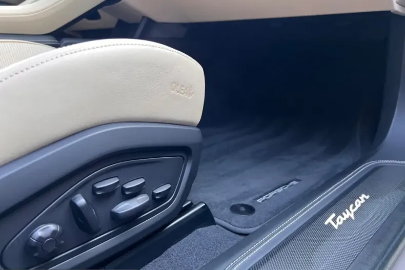 Porsche Taycan din 2023 cu 2.100 km - oferta POR205213 - foto 7