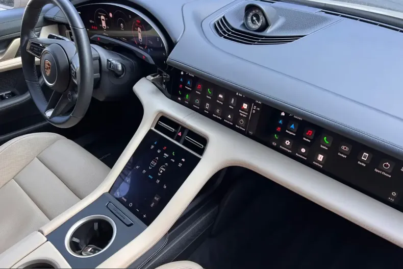 Porsche Taycan din 2023 cu 2.100 km - oferta POR205213 - foto 10