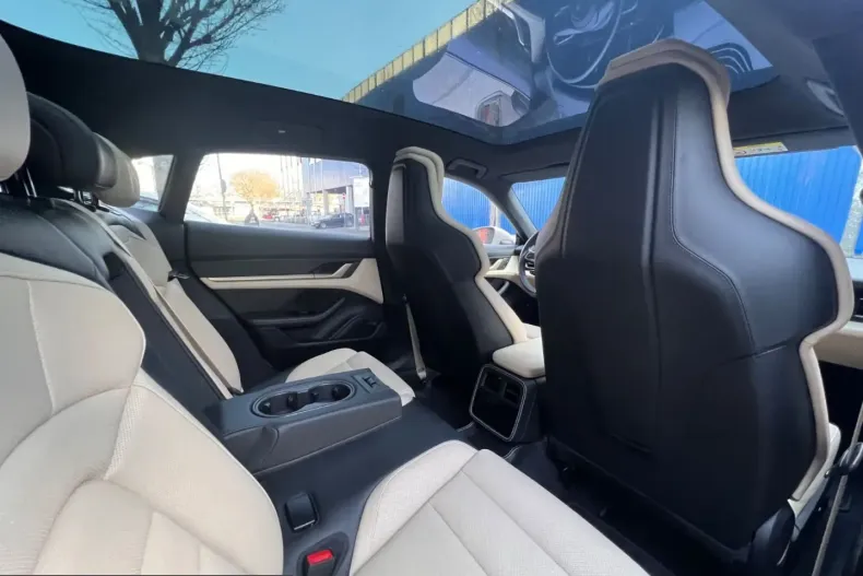 Porsche Taycan din 2023 cu 2.100 km - oferta POR205213 - foto 20