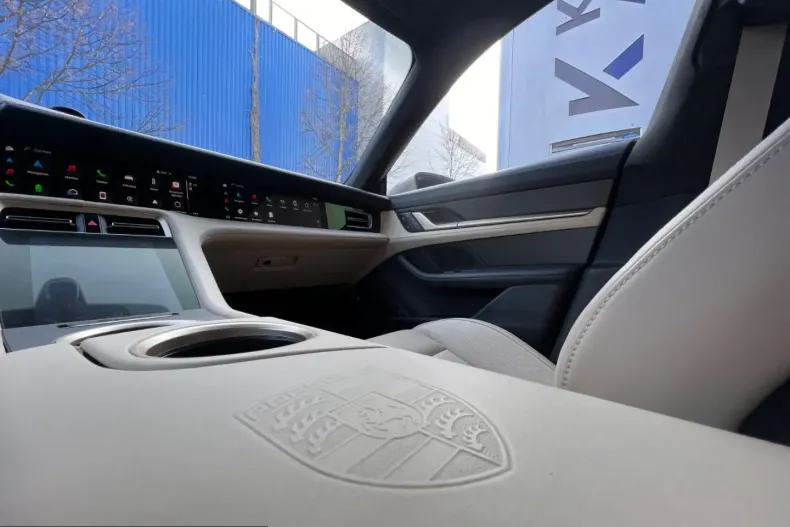 Porsche Taycan din 2023 cu 2.100 km - oferta POR205213 - foto 27