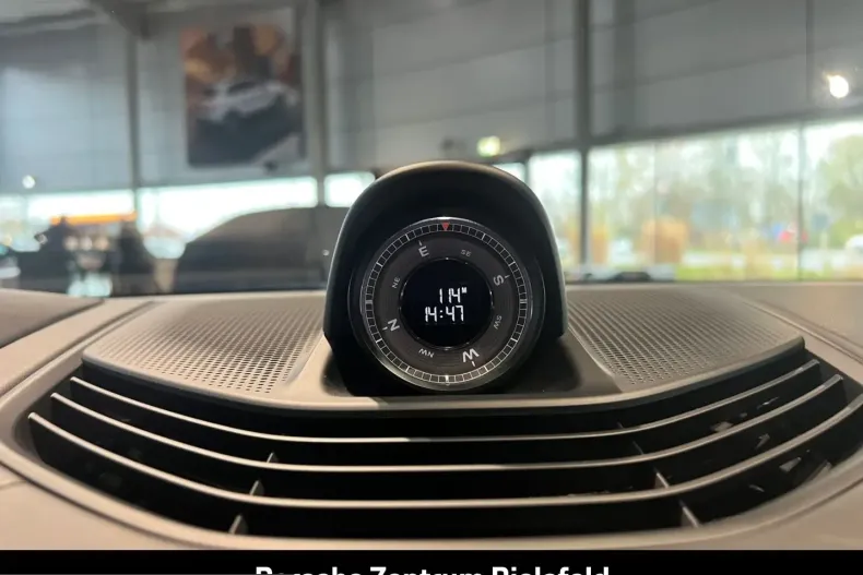 Porsche Taycan din 2024 cu 15.925 km - oferta POR205214 - foto 24