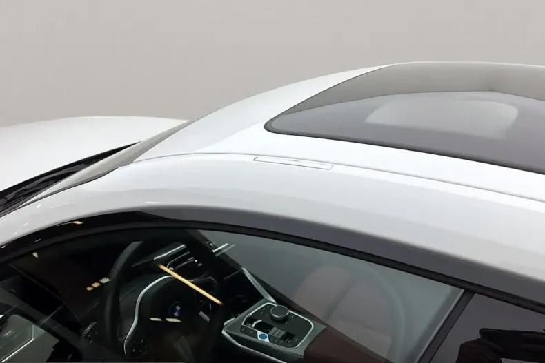 BMW i4 (Seria 4) din 2023 cu 17.888 km - oferta BMW205221 - foto 8