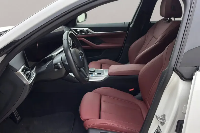 BMW i4 (Seria 4) din 2023 cu 17.888 km - oferta BMW205221 - foto 9