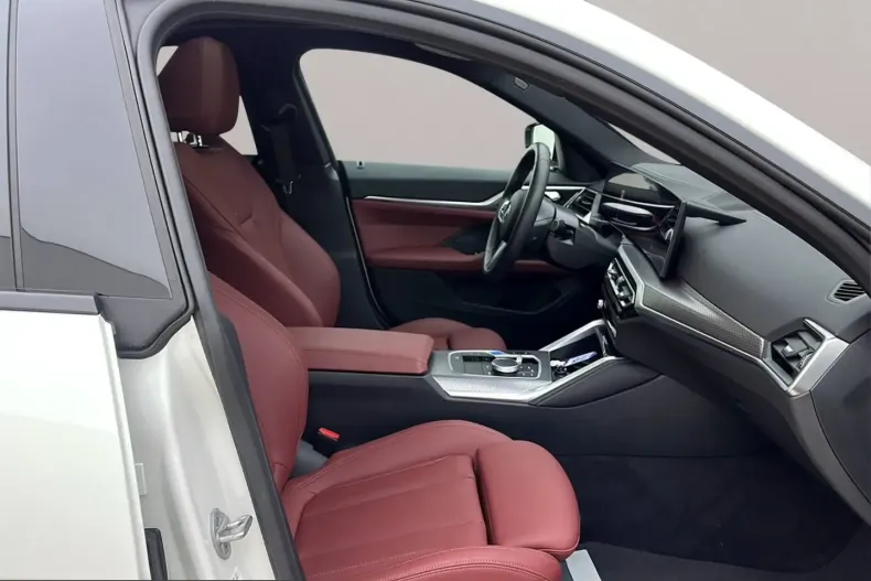 BMW i4 (Seria 4) din 2023 cu 17.888 km - oferta BMW205221 - foto 10