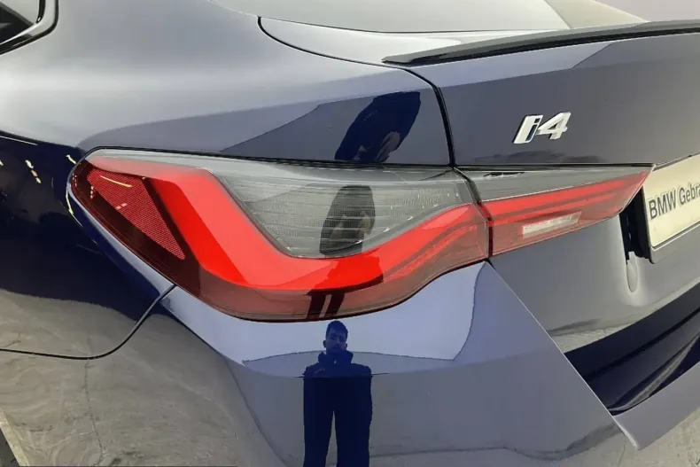 BMW i4 (Seria 4) din 2023 cu 20.243 km - oferta BMW205222 - foto 13