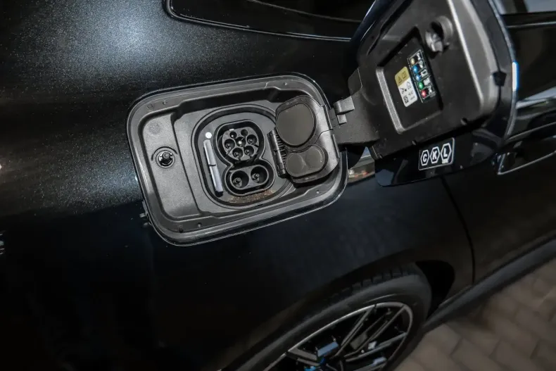 BMW i4 (Seria 4) din 2024 cu 41.850 km - oferta BMW205224 - foto 19