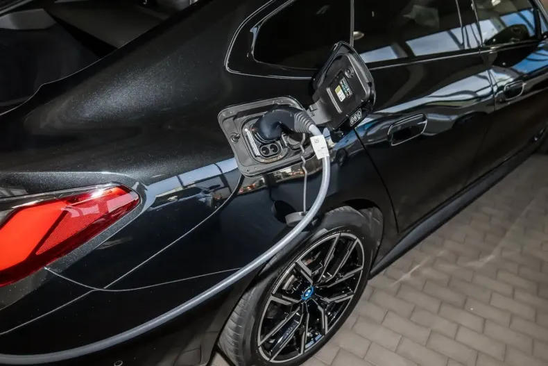 BMW i4 (Seria 4) din 2024 cu 41.850 km - oferta BMW205224 - foto 20