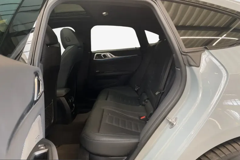 BMW i4 (Seria 4) din 2024 cu 54.800 km - oferta BMW205226 - foto 12