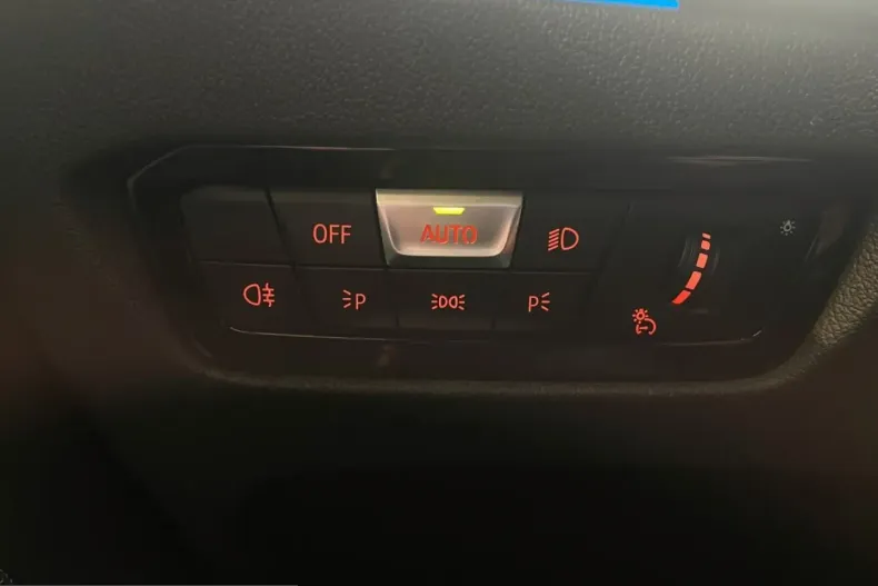 BMW i4 (Seria 4) din 2024 cu 54.800 km - oferta BMW205226 - foto 25