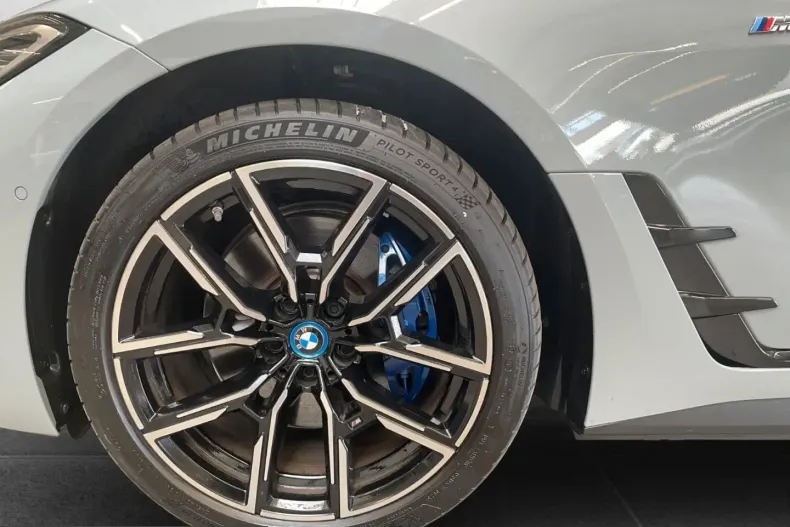 BMW i4 (Seria 4) din 2024 cu 54.800 km - oferta BMW205226 - foto 35