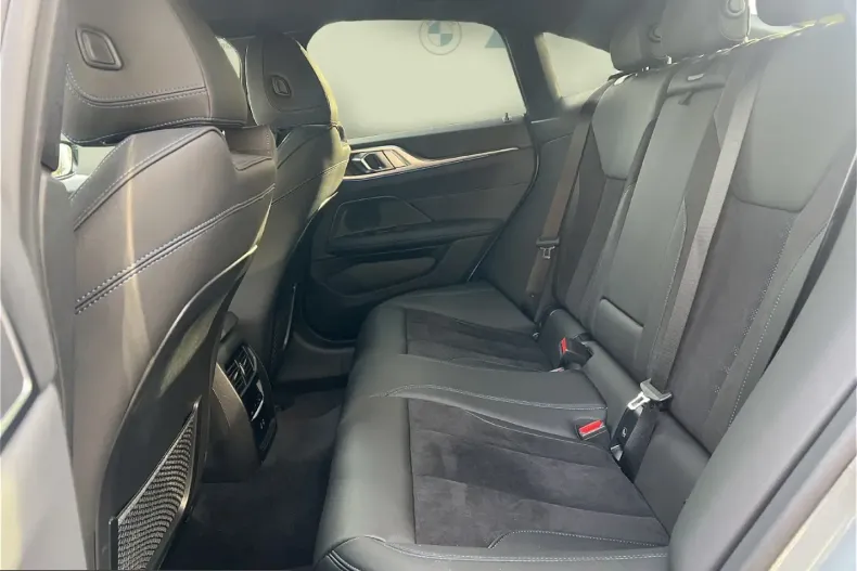 BMW i4 (Seria 4) din 2023 cu 10.500 km - oferta BMW205228 - foto 11