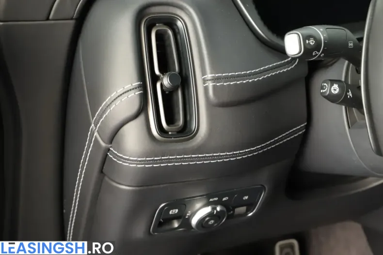 Aston Martin DBX din 2023 cu 30.000 km - oferta AST205229 - foto 8