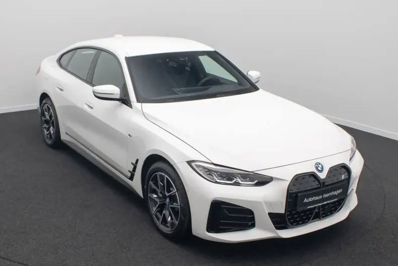 BMW i4 (Seria 4) din 2023 cu 24.878 km - oferta BMW205230 - foto 2