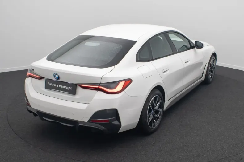 BMW i4 (Seria 4) din 2023 cu 24.878 km - oferta BMW205230 - foto 6