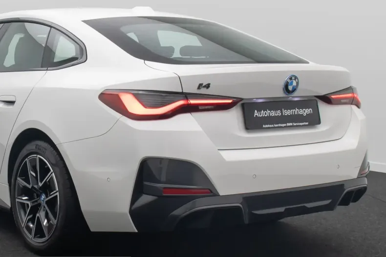 BMW i4 (Seria 4) din 2023 cu 24.878 km - oferta BMW205230 - foto 15