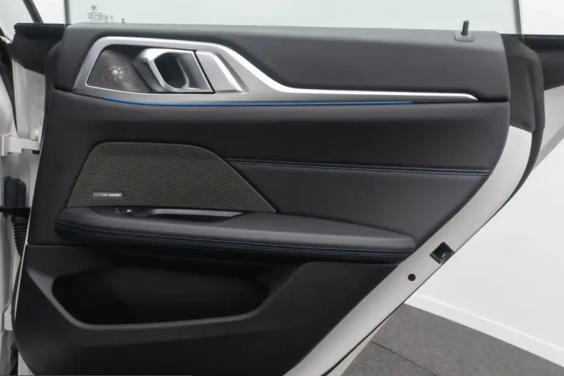 BMW i4 (Seria 4) din 2023 cu 24.878 km - oferta BMW205230 - foto 30