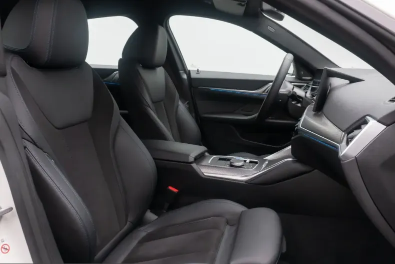 BMW i4 (Seria 4) din 2023 cu 24.878 km - oferta BMW205230 - foto 34