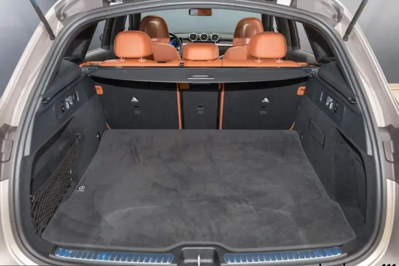 Mercedes-Benz GLC 300 (Clasa GLC) din 2023 cu 3.753 km - oferta MER205231 - foto 11