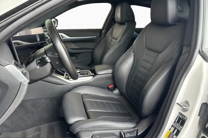 BMW i4 (Seria 4) din 2023 cu 40.510 km - oferta BMW205232 - foto 5