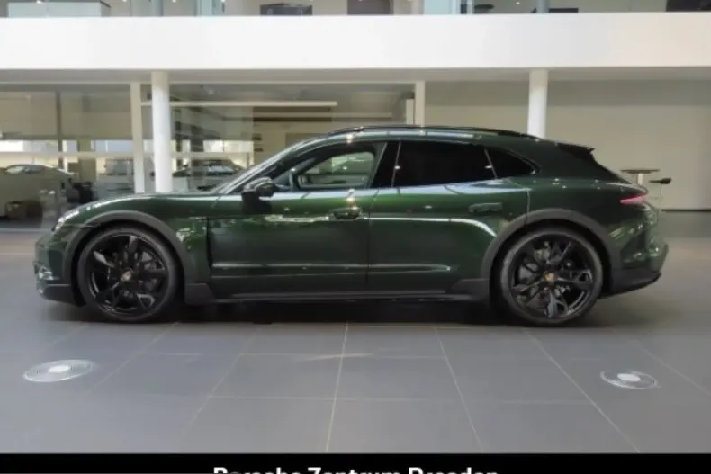 Porsche Taycan din 2025 cu 30.500 km - oferta POR205235 - foto 2