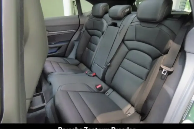 Porsche Taycan din 2025 cu 30.500 km - oferta POR205235 - foto 21