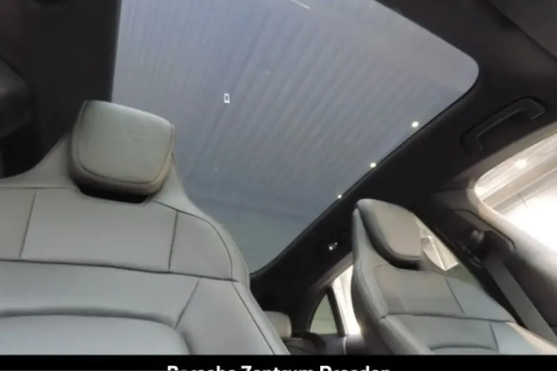 Porsche Taycan din 2025 cu 30.500 km - oferta POR205235 - foto 24