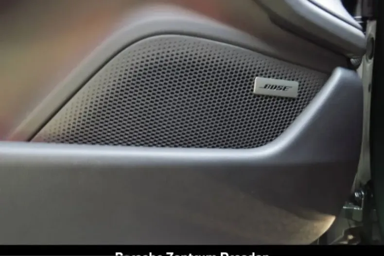 Porsche Taycan din 2025 cu 30.500 km - oferta POR205235 - foto 26