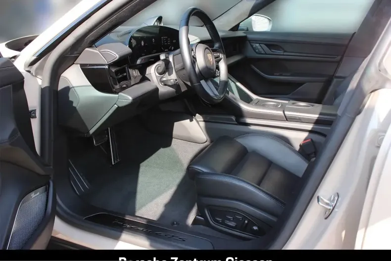 Porsche Taycan din 2023 cu 37.900 km - oferta POR205236 - foto 7