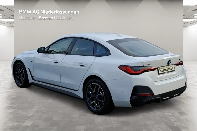 BMW i4 (Seria 4) din 2023 cu 11.345 km - oferta BMW205237 - foto 2